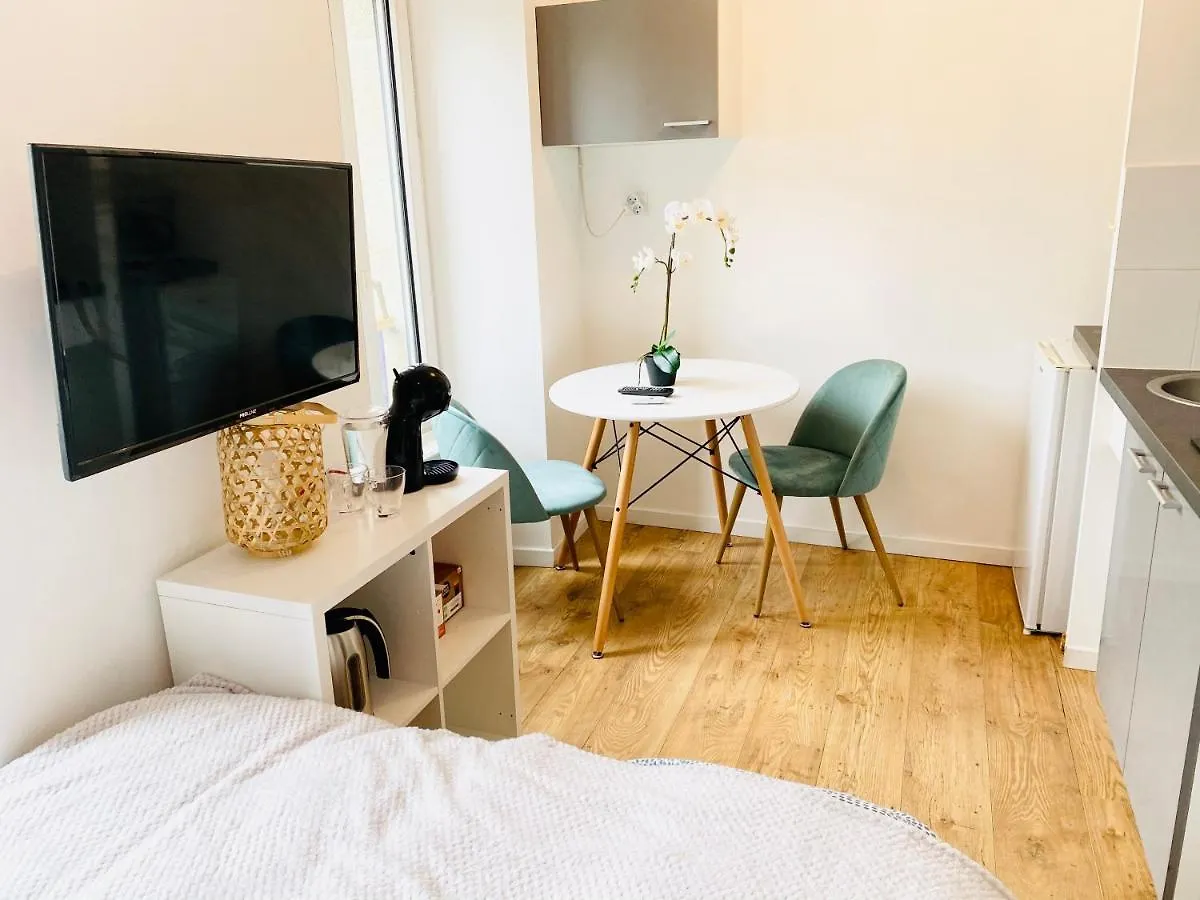 Studios Meubles Brest Keruscun Frankrijk